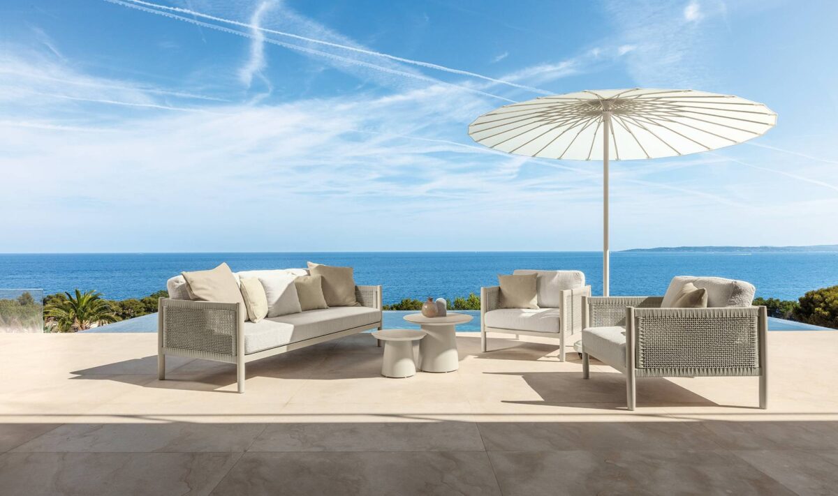 Modern Dolcevita//Alu 3‑Seater Sofa by Talentispa Italian outdoor sofa in Troy MI showroom