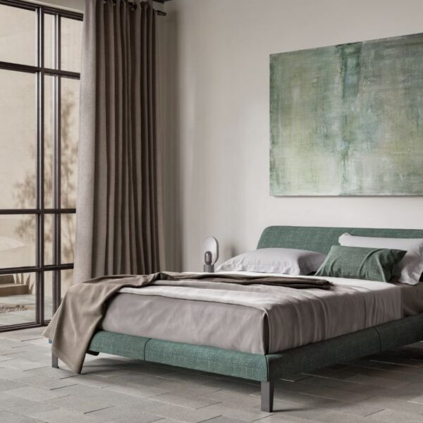 High-end Diamante Sofa by Manzoni e Tapinassi for Natuzzi Italia, modern Italian living room furniture for Troy, Michigan.
