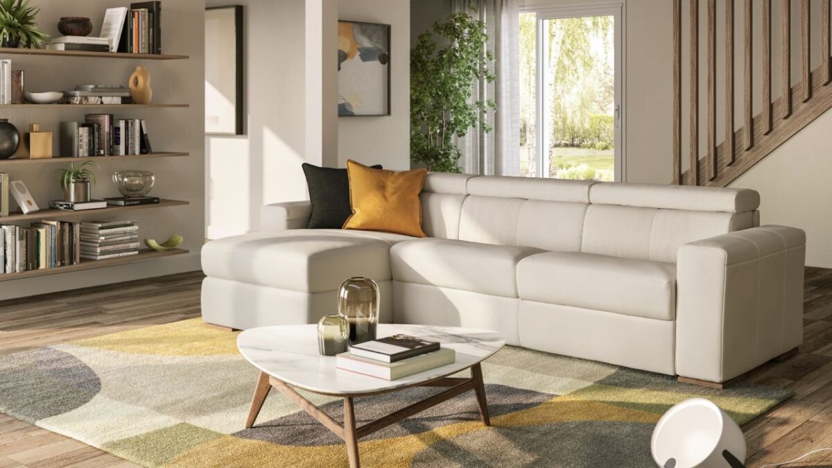 The Piacevole C161 by Natuzzi Editions is a versatile and modern sofa that combines sleek design with functionality.