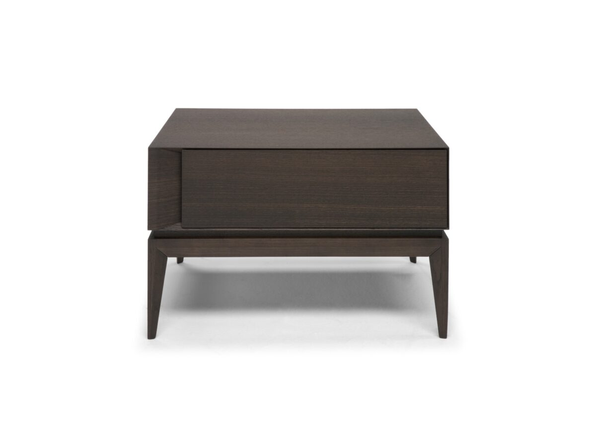 Luxury contemporary Munari Bedside Table by Natuzzi Italia, high-end Italian bedroom furniture for Birmingham, Michigan.