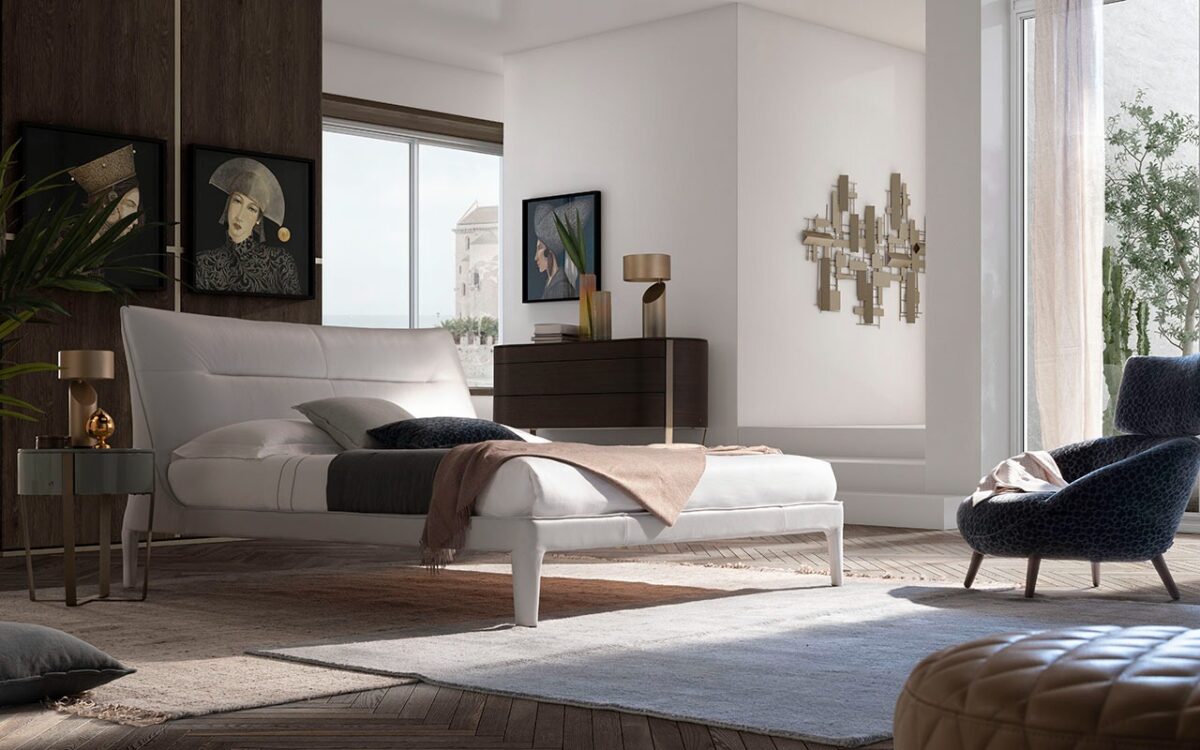 High-end Venere Sofa by Claudio Bellini for Natuzzi Italia, modern Italian living room furniture for Troy, Michigan.