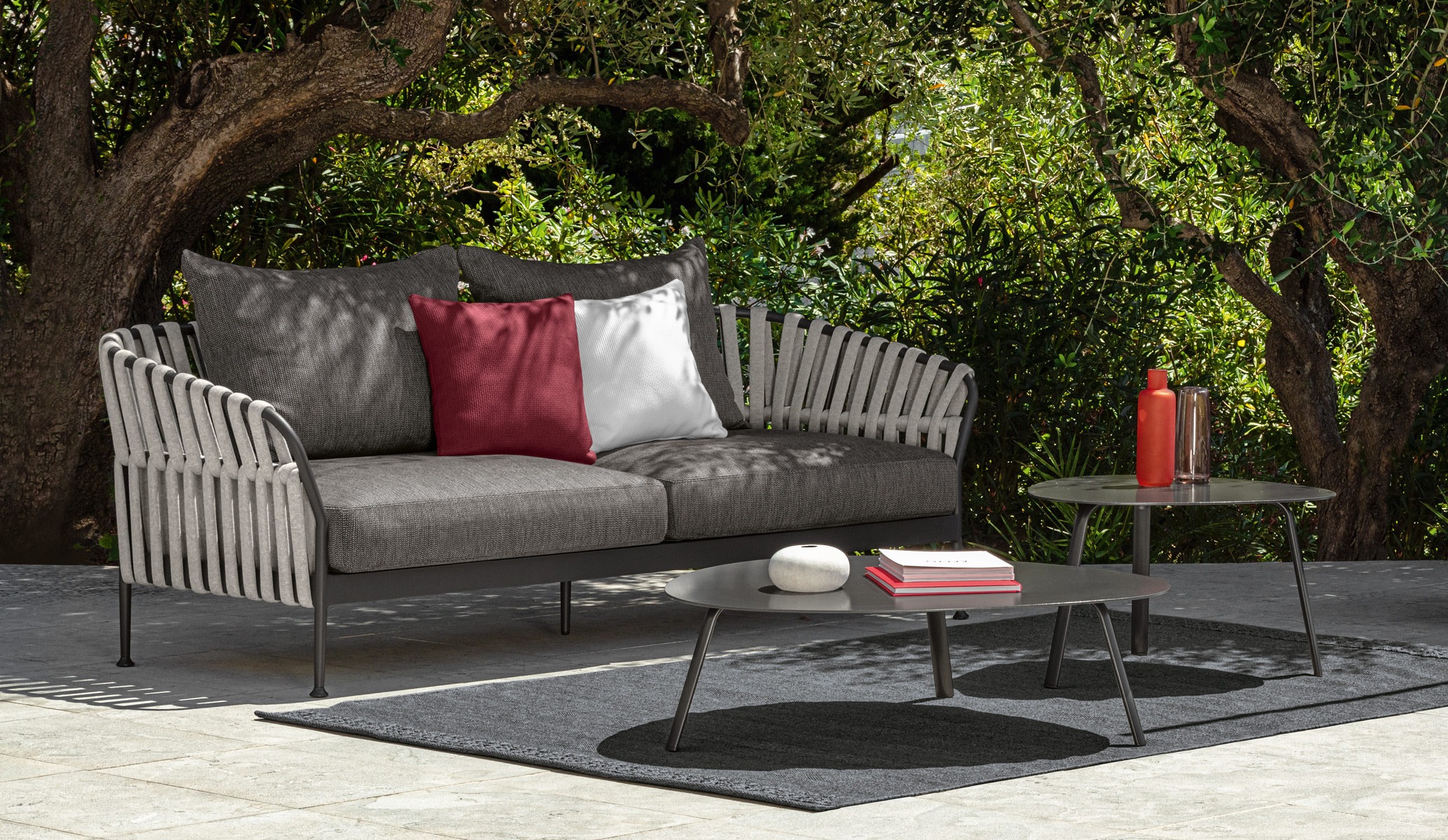 Modern Frame 2 seater Sofa by Talentispa Italian design in Royal Oak Michigan showroom