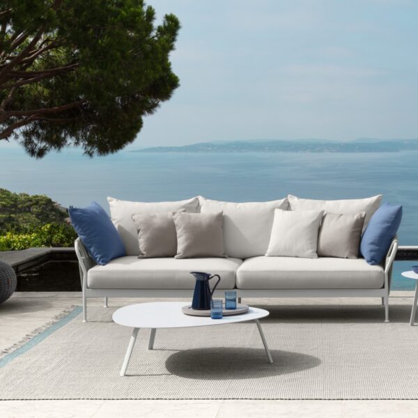 Modern Frame 3‑seater Sofa by Talentispa Italian design in Royal Oak Michigan showroom