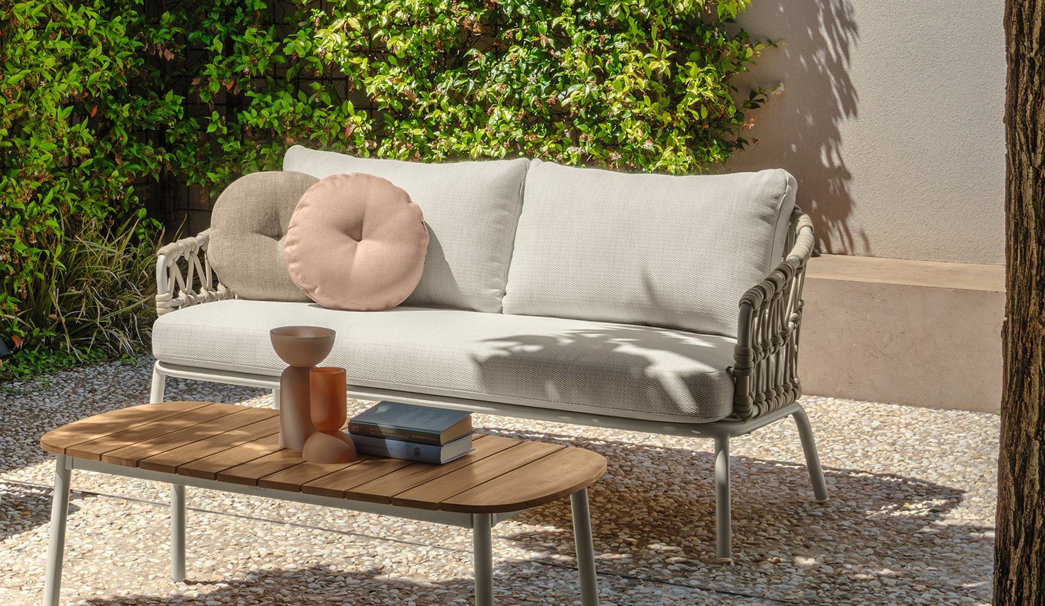 Modern Iris Sofa by Talentispa Italian design in Royal Oak Michigan showroom