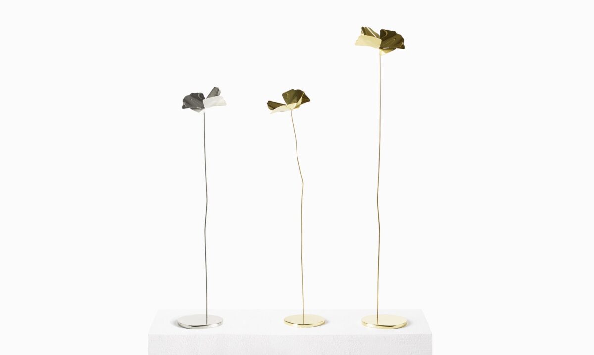 Papavero Delicato sculpture by Opinion Ciatti in red RAL 3020 lacquered steel, handcrafted in Italy, displayed in Royal Oak, Michigan.