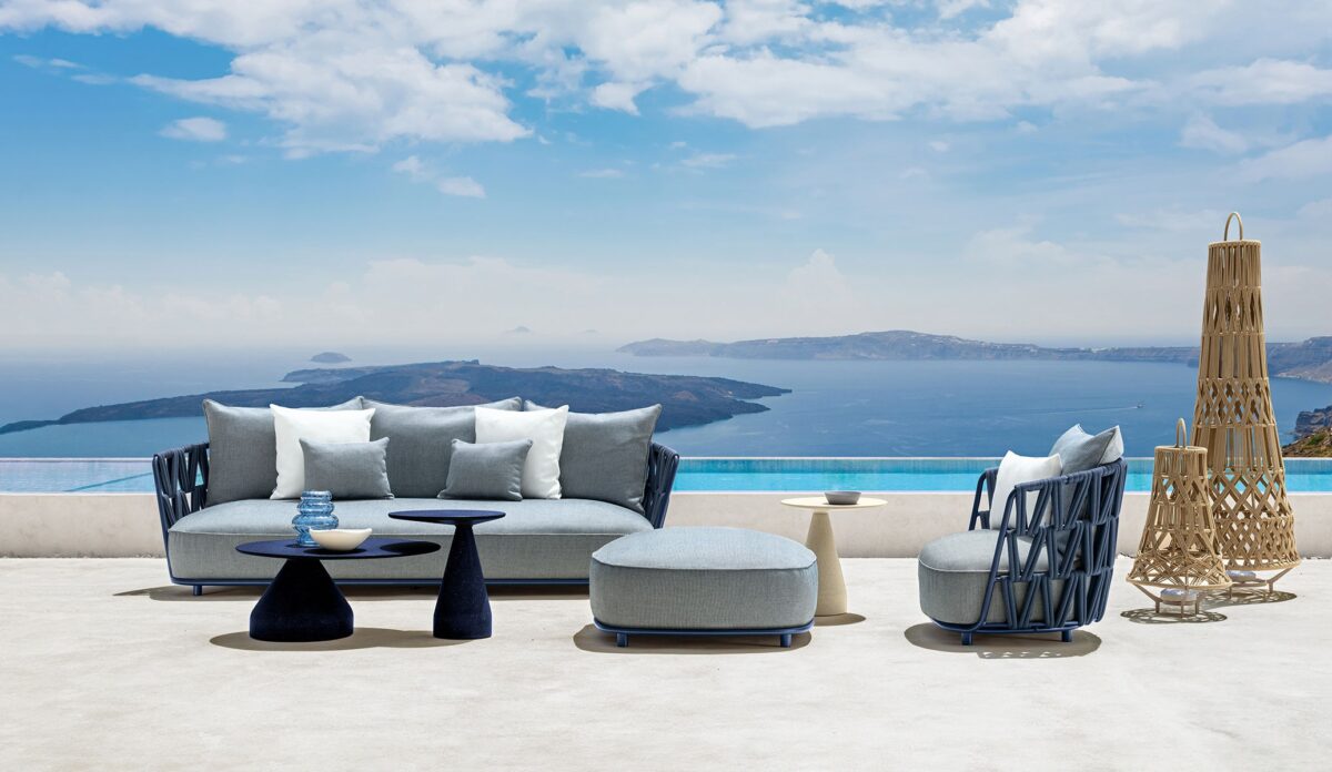 Modern Swipe Sofa 2 seats by Talentispa Italian design in Royal Oak Michigan showroom