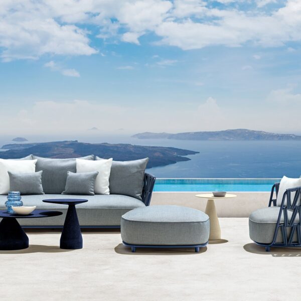 Modern Swipe Sofa 2 seats by Talentispa Italian design in Royal Oak Michigan showroom