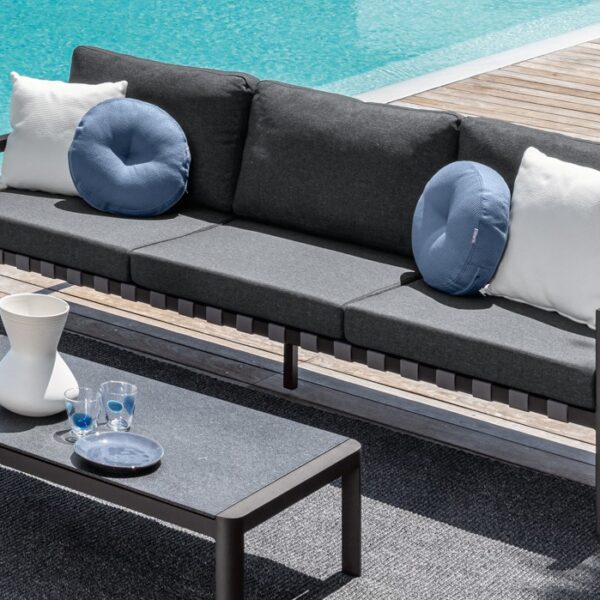 Modern Nunù Sofa 3-seater by Talentispa Italian design in Royal Oak Michigan showroom
