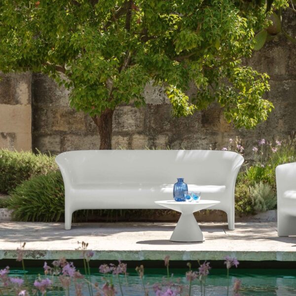 Modern Tweet Sofa by Talentispa Italian design in Royal Oak Michigan showroom