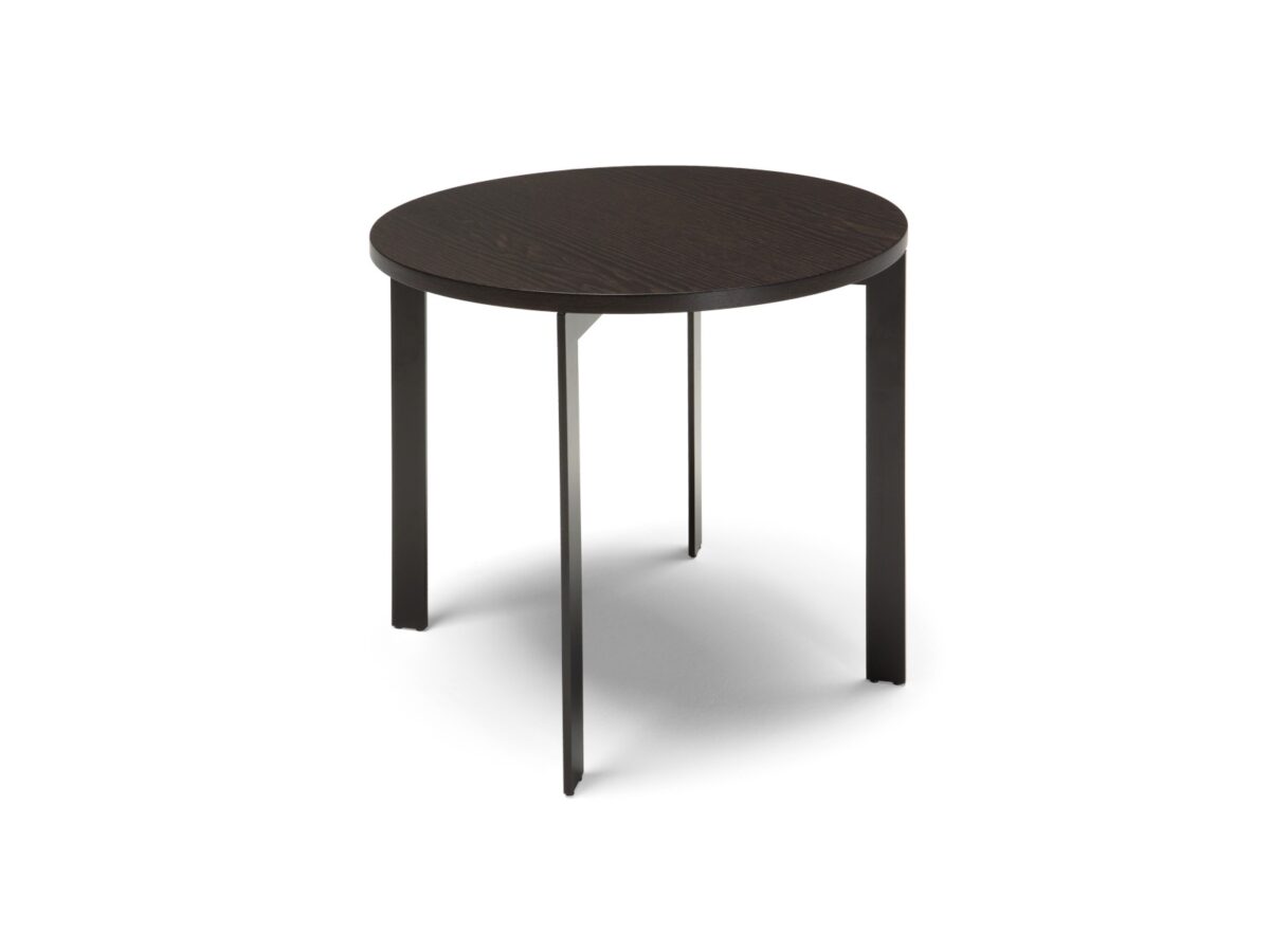 Luxury contemporary Wire accent chair by Natuzzi, designer sleek metal base seating for Royal Oak, Michigan.