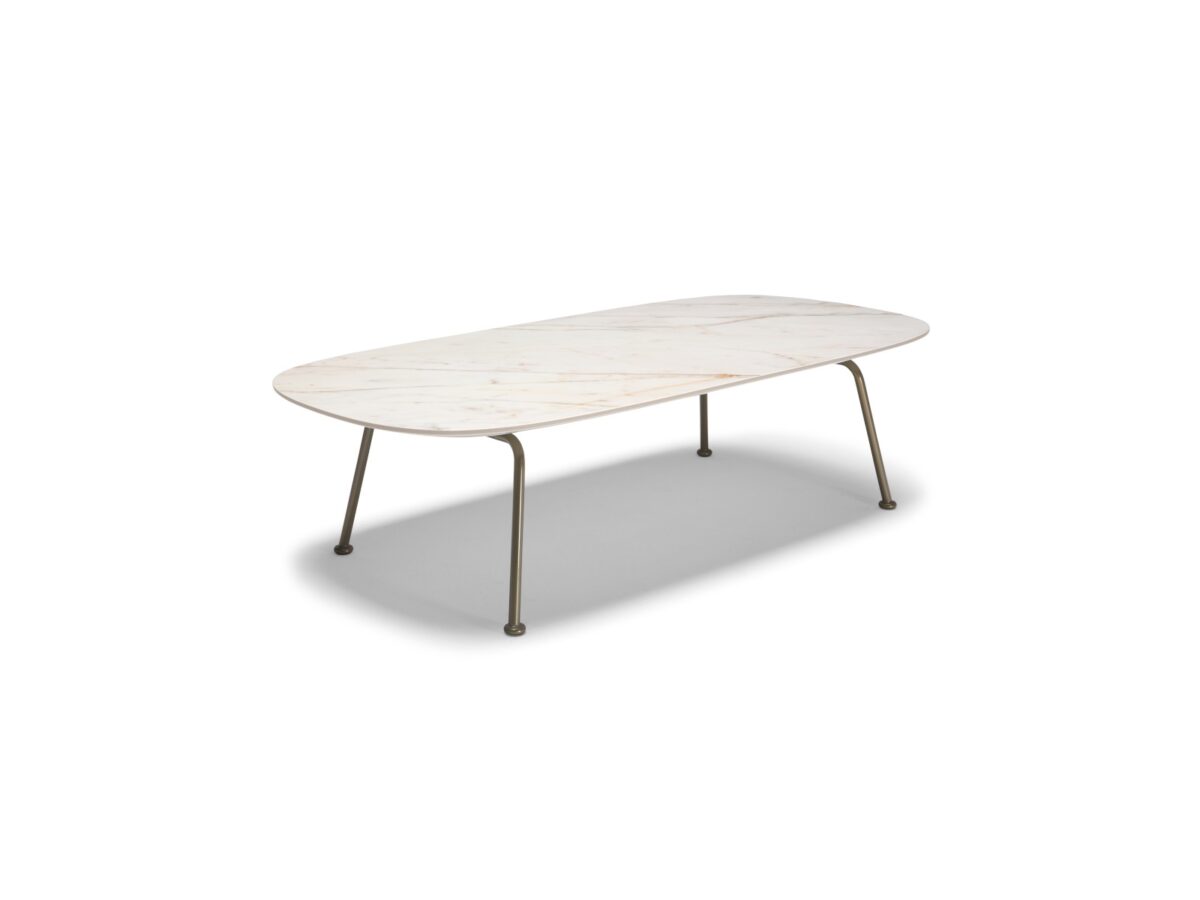 Modern Low sofa by Manzoni and Tapinassi for Natuzzi Italia, high-end Italian design for Royal Oak, Michigan.