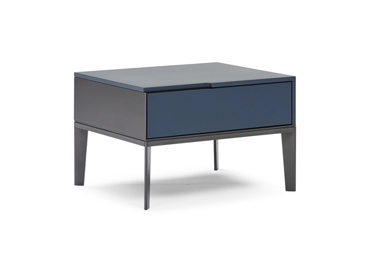 Luxury contemporary Campus Bedside Table by Natuzzi Italia, high-end Italian bedroom furniture for Birmingham, Michigan.