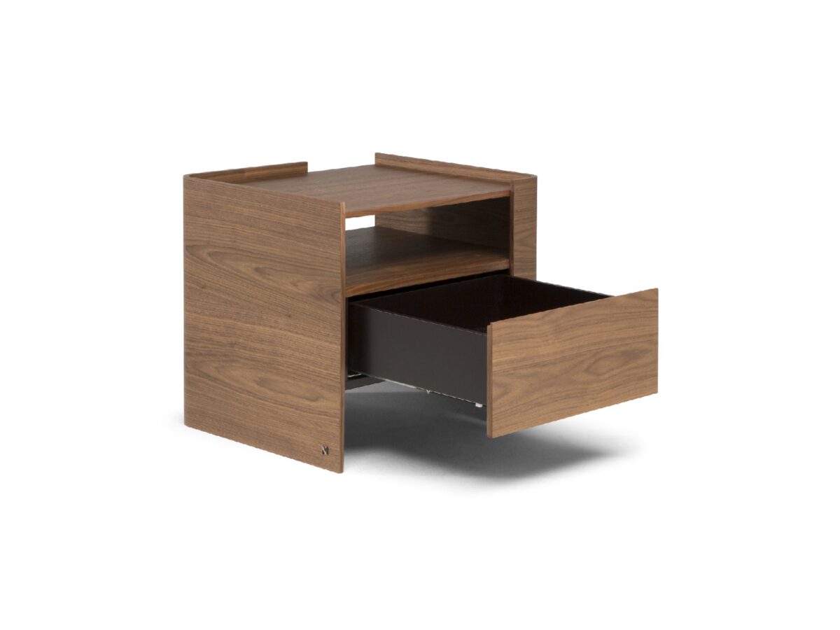 High-end Fenice Table by Mauro Lipparini for Natuzzi Italia, modern Italian dining furniture for Troy, Michigan.