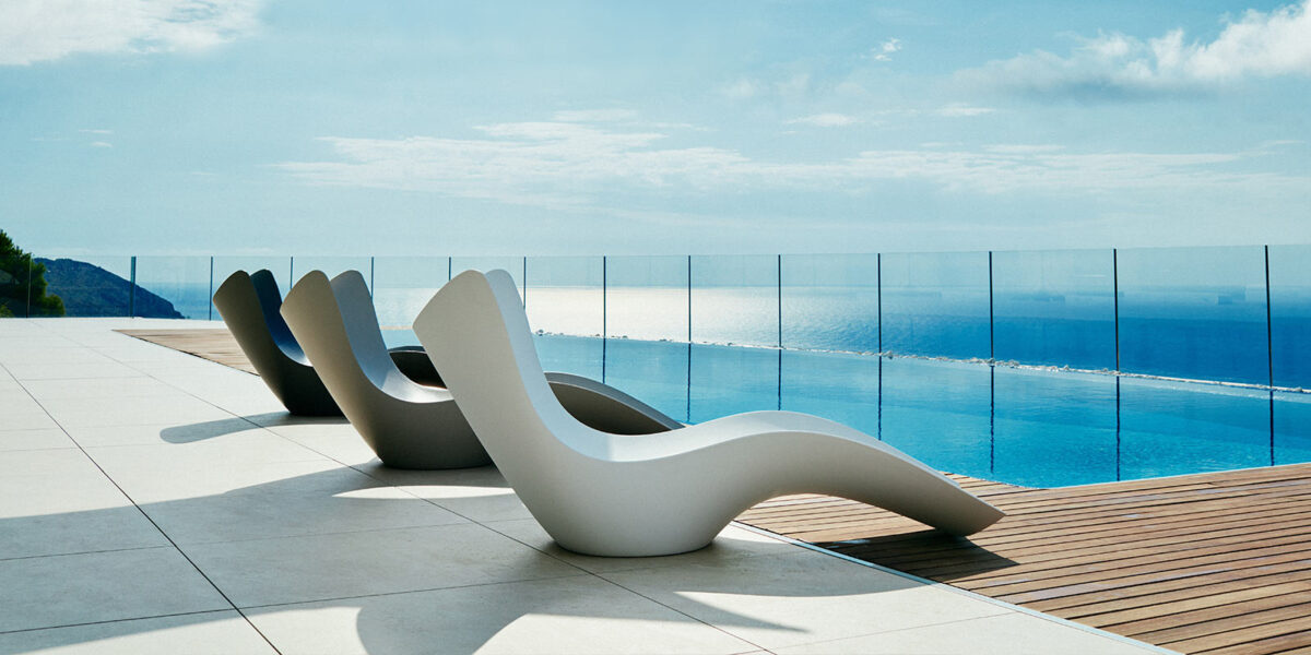 Modern Surf Sun Lounger by Karim Rashid for Vondom, high-end Spanish outdoor furniture for Royal Oak, Michigan.