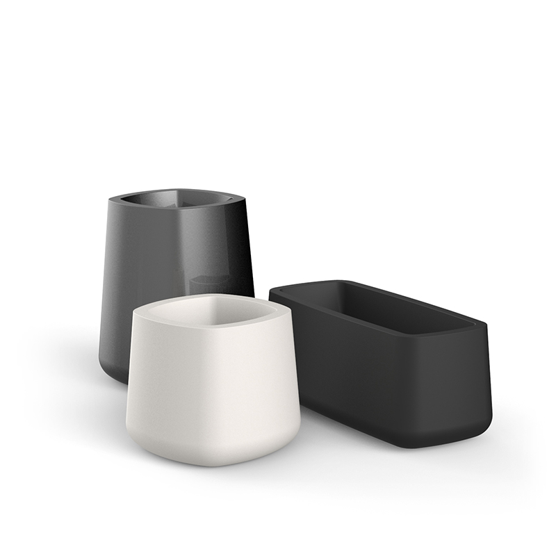 Modern Ulm Maceteros by Ramón Esteve for Vondom, high-end Spanish design outdoor planter for Royal Oak, Michigan.