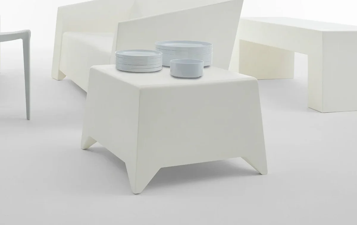 Enhance your Royal Oak, Michigan living room with MB 5 by Heller.