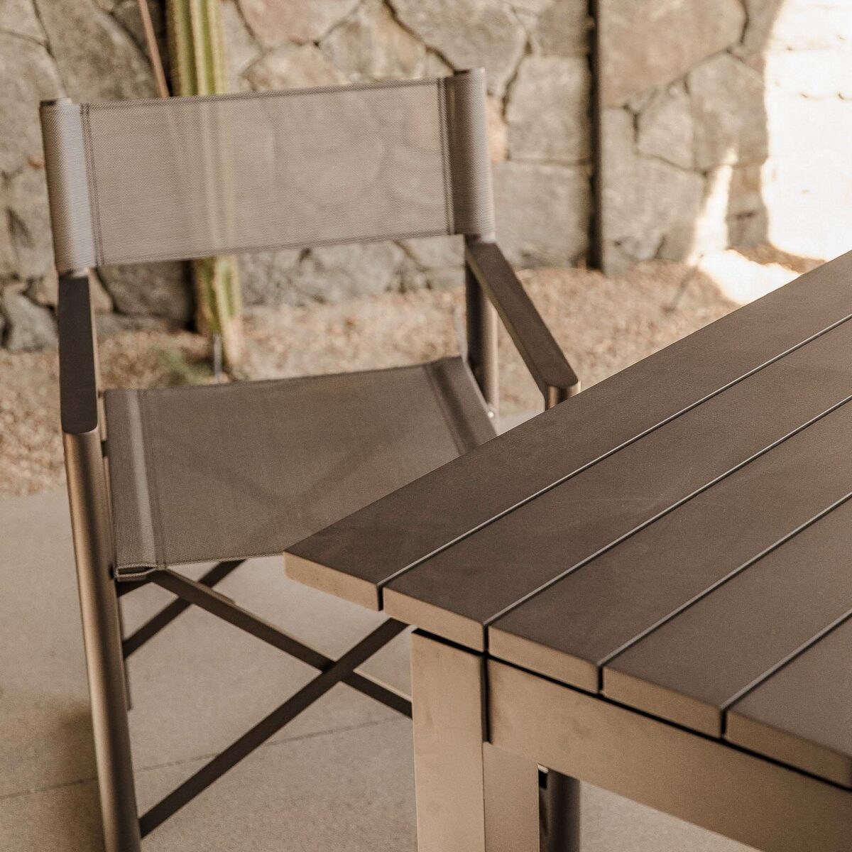 “Pacific Aluminum Dining Chair by Harbour – sleek modern outdoor chair with powder-coated frame and cushion”