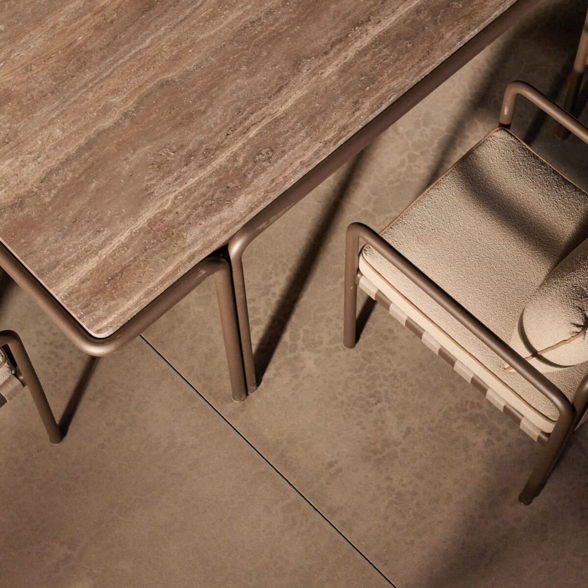 “Harbour Parker 110” dining table – architectural design in a minimalist outdoor setting”