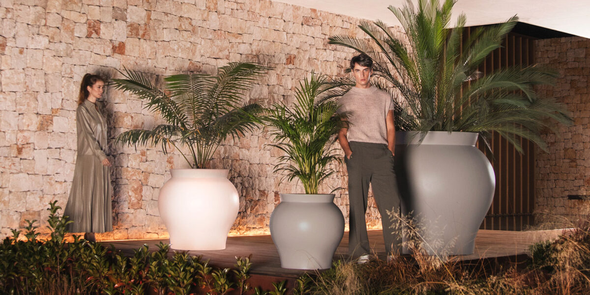 High-end Venus Planters by Marcel Wanders for Vondom, modern Spanish sculptural design for Troy, Michigan.
