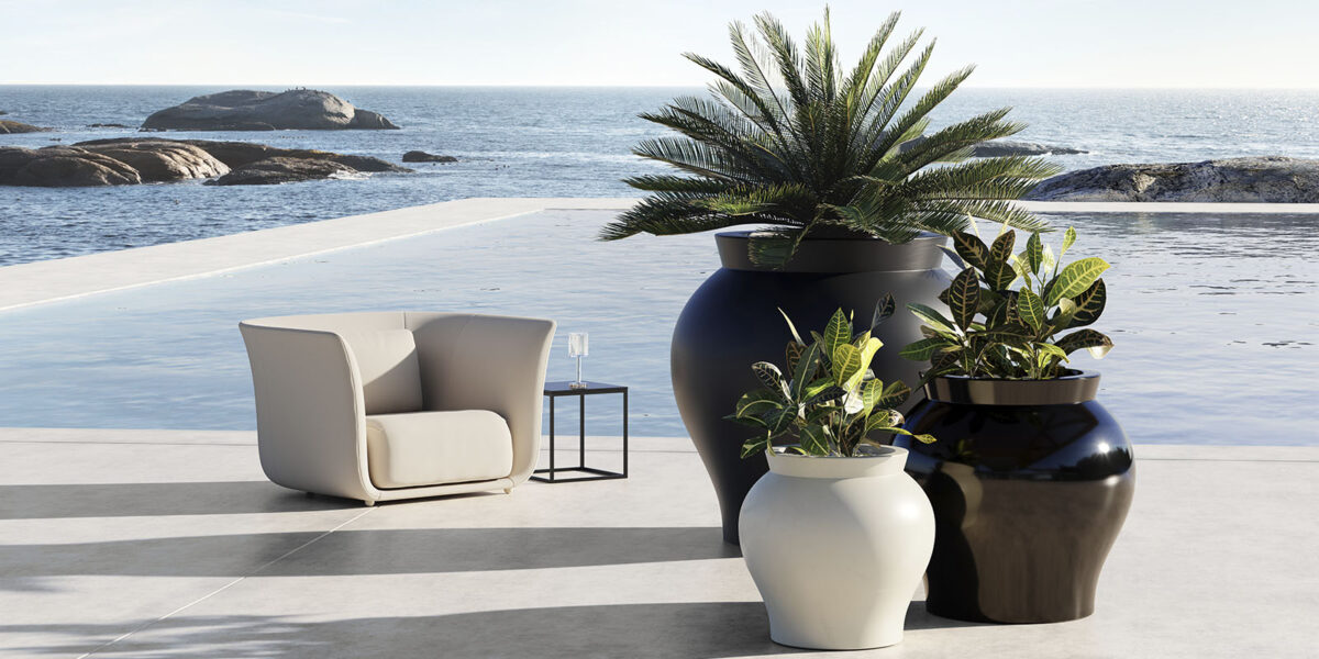 High-end Venus Planters by Marcel Wanders for Vondom, modern Spanish sculptural design for Troy, Michigan.