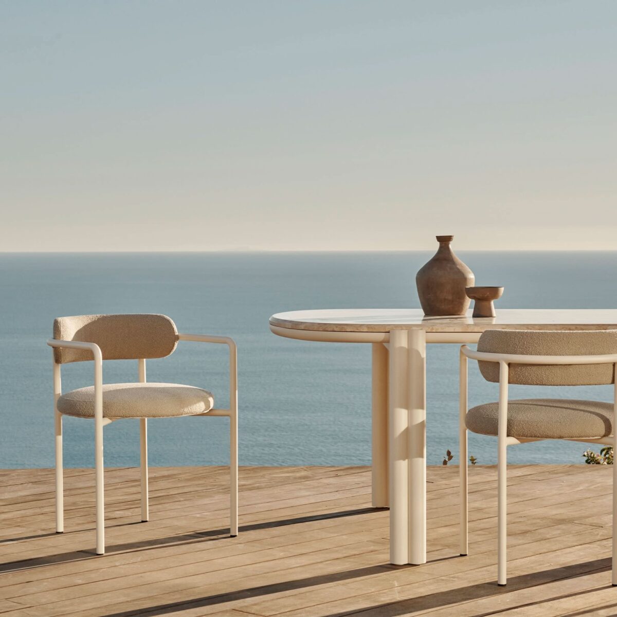 “Harbour Porto Collection chair – stylish aluminum outdoor seating with architectural simplicity”