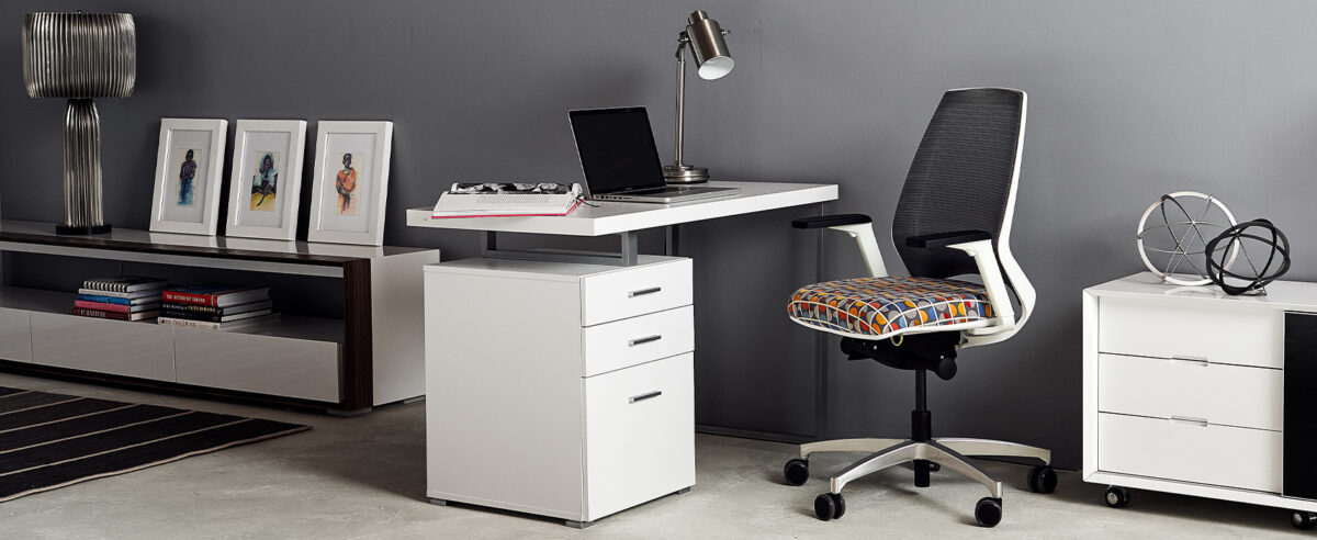 Premium 4u chair by Viaseating in Royal Oak MI contemporary office