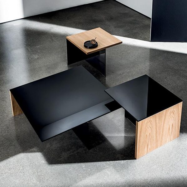 “Sovet Regolo – minimalist Italian square coffee table ideal for stylish and contemporary living spaces”