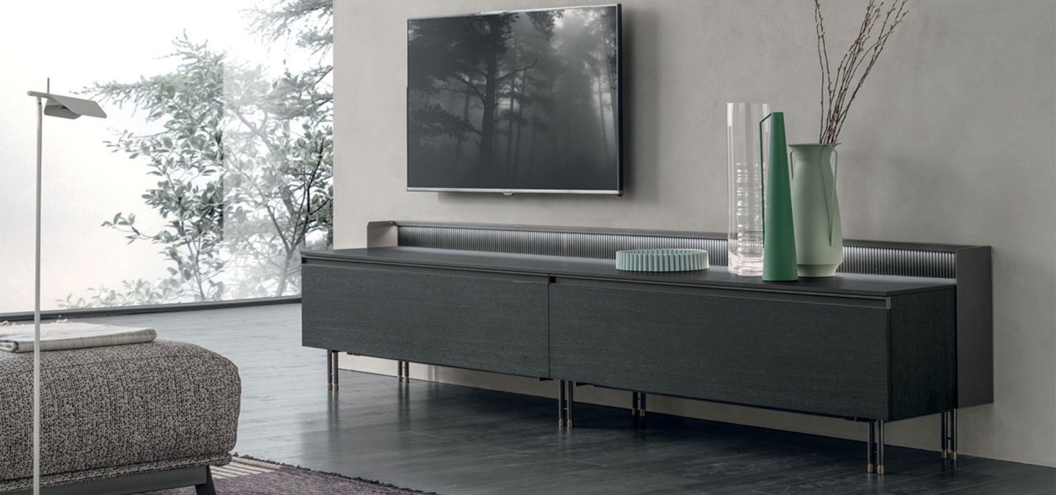 “Scenario sideboard by Tomasella – modern Italian storage unit with elegant horizontal design and sleek handle-free doors”