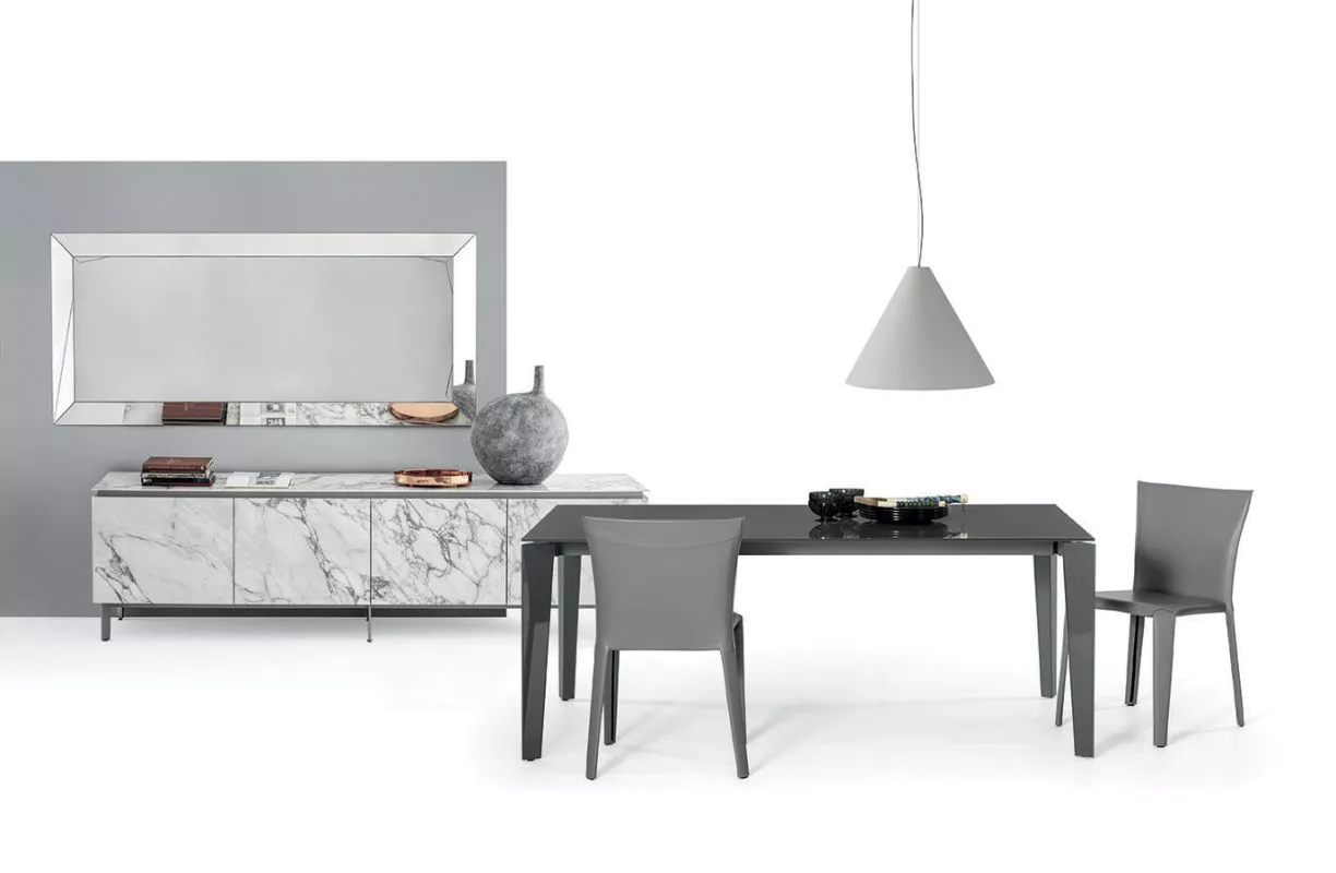 Contemporary Sense table by Bontempi in oak veneer, showcasing one‑side butterfly extension and solid tapered legs.