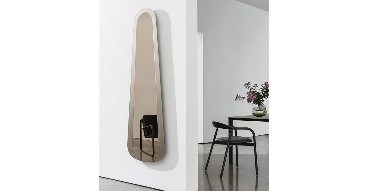 “Sovet Hourglass mirror – luxurious wall décor with timeless design and smooth geometry”