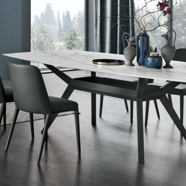 “Tomasella Avalon collection – elegant dining tables featuring minimalist lines and refined craftsmanship”