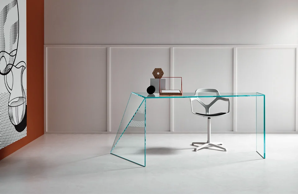 Modern Italian glass desk Penrose by Tonelli Design, featuring an asymmetric structure with oblique welding, available in Royal Oak, Michigan.