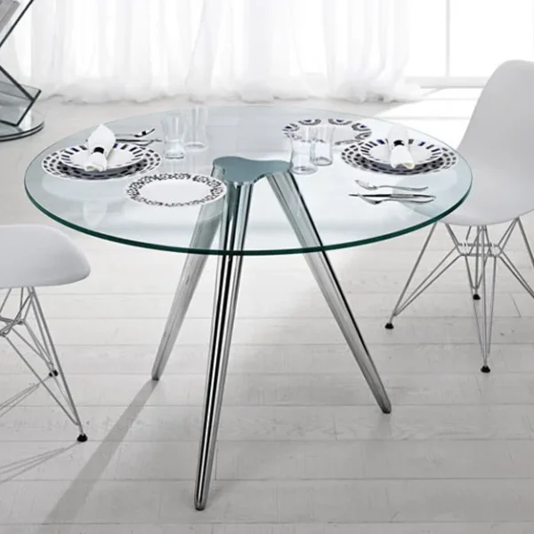 Unity dining table by Tonelli Design with extra-clear glass top and white lacquered metal base, displayed in Royal Oak, Michigan.