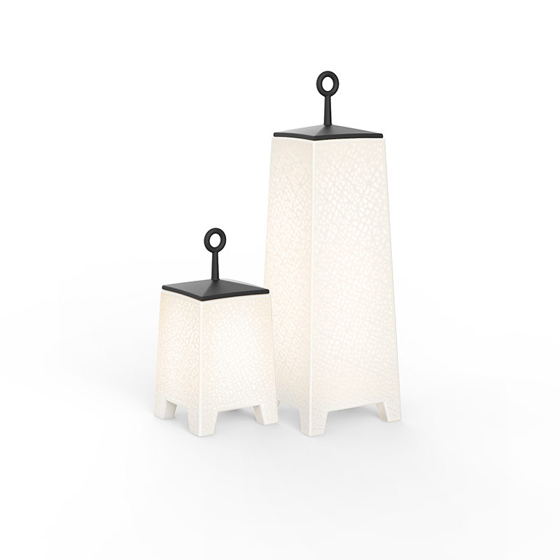 MORA Lamp by Vondom – elegant outdoor floor lamp with fluted design and soft ambient lighting