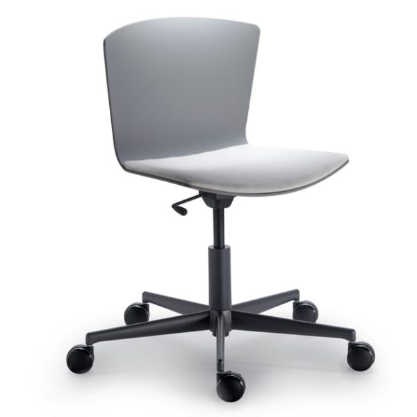 SLAM | Chair with integrated cushion By Sellex