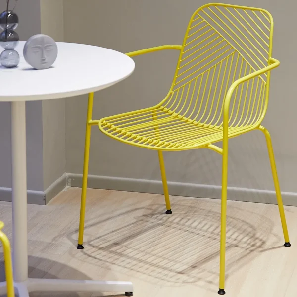 SKETCH | Chair with armrests By grado design