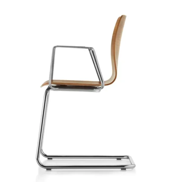 FIORE | Cantilever chair By Dauphin