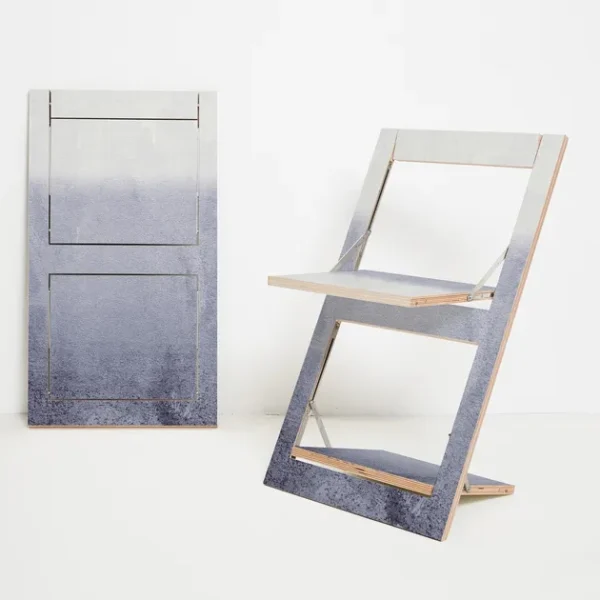 FLPPS FOLDING CHAIR - FADING GREY By AMBIVALENZ