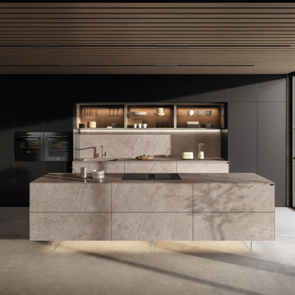 36e8 CUT KITCHEN 2825 By Lago