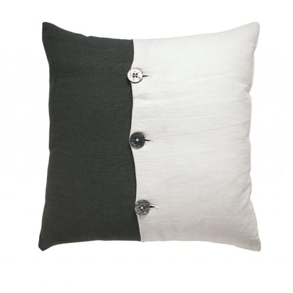 Geometric cushion By Tomasella