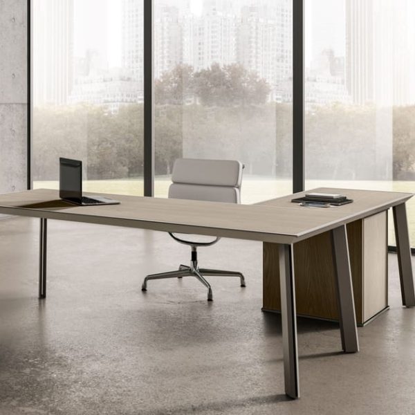 45/90 | L-shaped office desk By IFT Office