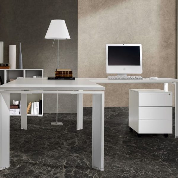 PRATIKO | L-shaped office desk By IFT Office