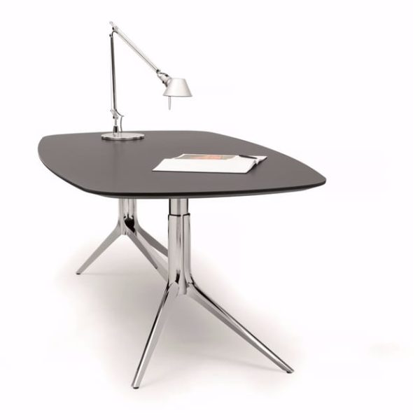 NOTABLE DESK | Office desk By ICF