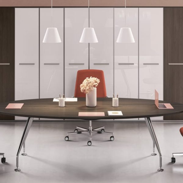 DAKAR | Oval meeting table By DVO