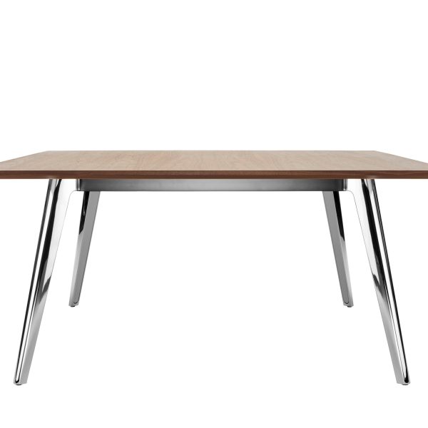 1545 By Thonet