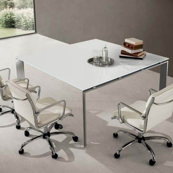 PRATIKO | Square meeting table By IFT Office