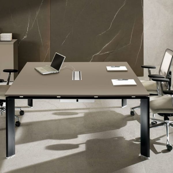 COWORK | Square meeting table By IFT Office